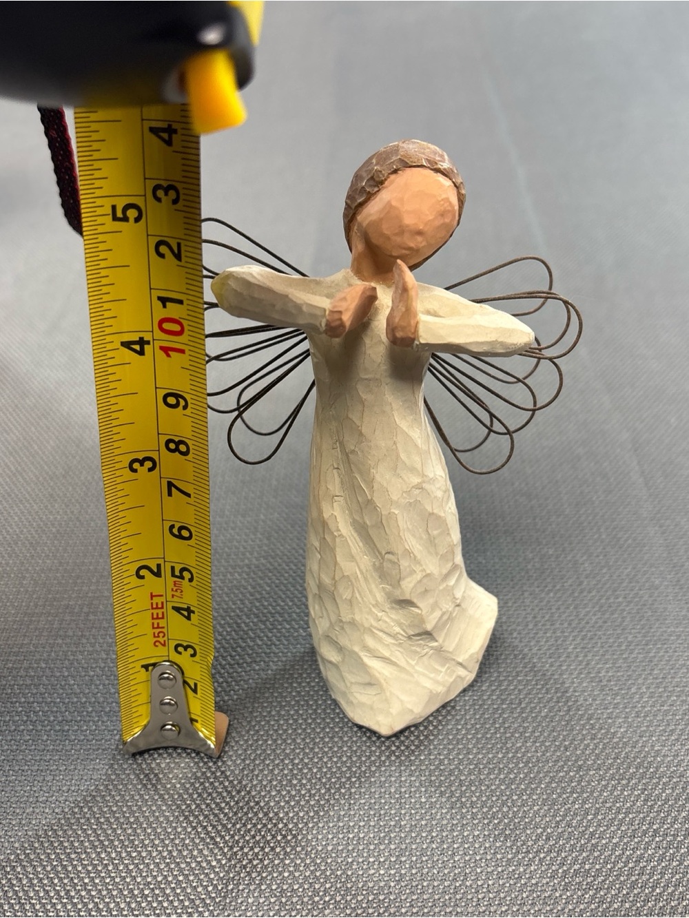 Willow Tree Angel of Happiness figurine by Demdaco sculpted resin & wire wings. - Picture 5 of 5